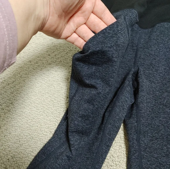 Zella Maternity 7/8 Black and Blue Marled Leggings - Picture 4 of 6